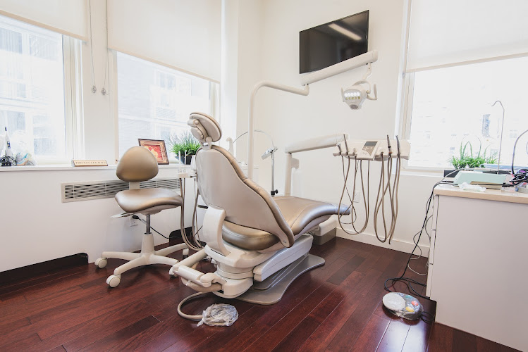 Dr. Tristan Lue – New York Dentist